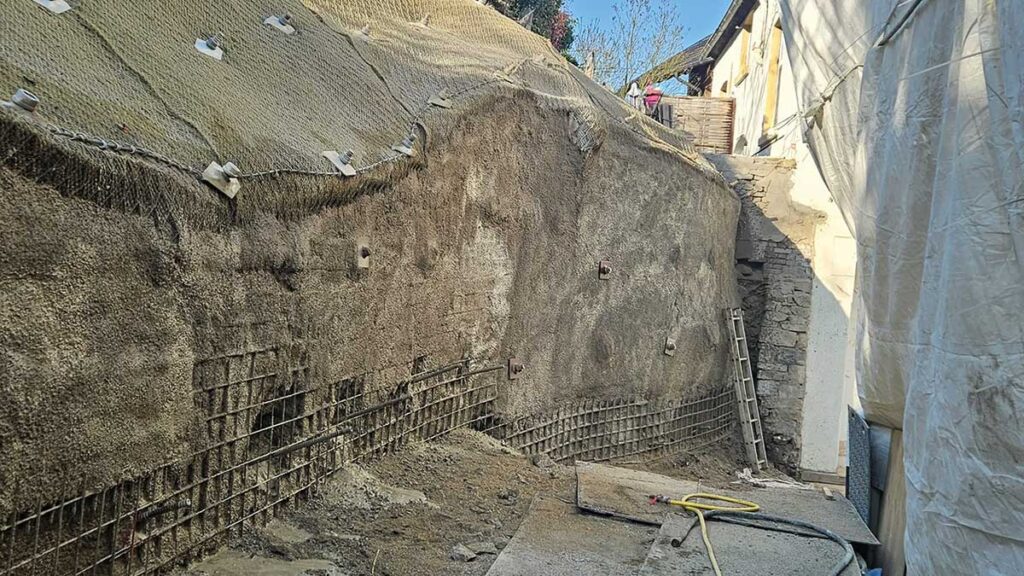pressebild-press-image-mauersanierung-wall-restauration-hohenlimburg-spesa-rgb-(3).jpg
